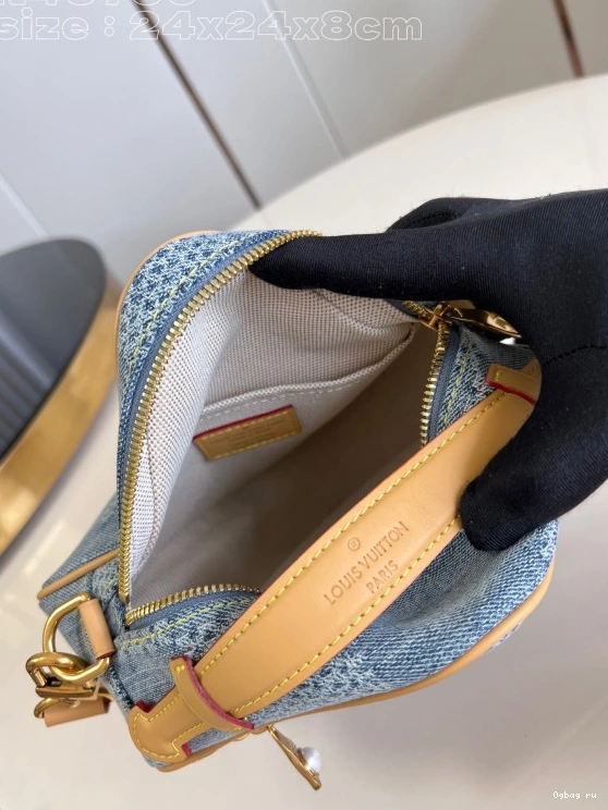 Messenger-24*24*8CM Chess VUITTON LOUIS 0712